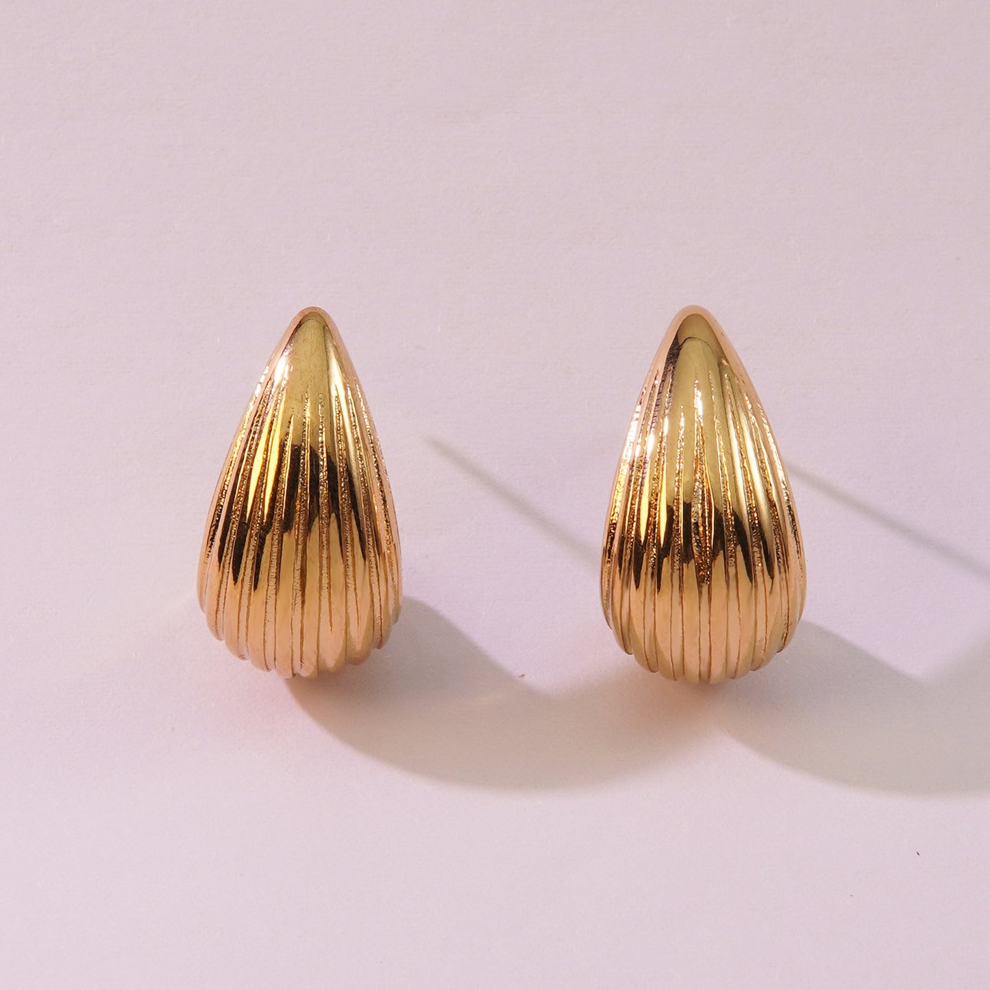 Exaggerated Advanced 18K Gold Stripes Water Drop Ear Studs Personality