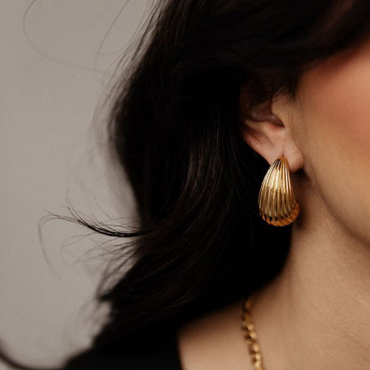 Exaggerated Advanced 18K Gold Stripes Water Drop Ear Studs Personality